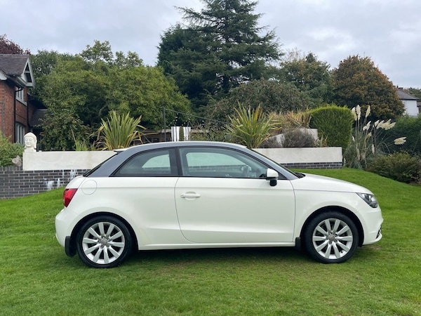 Used Audi A1 2011 for sale - 76210790: Photo 5