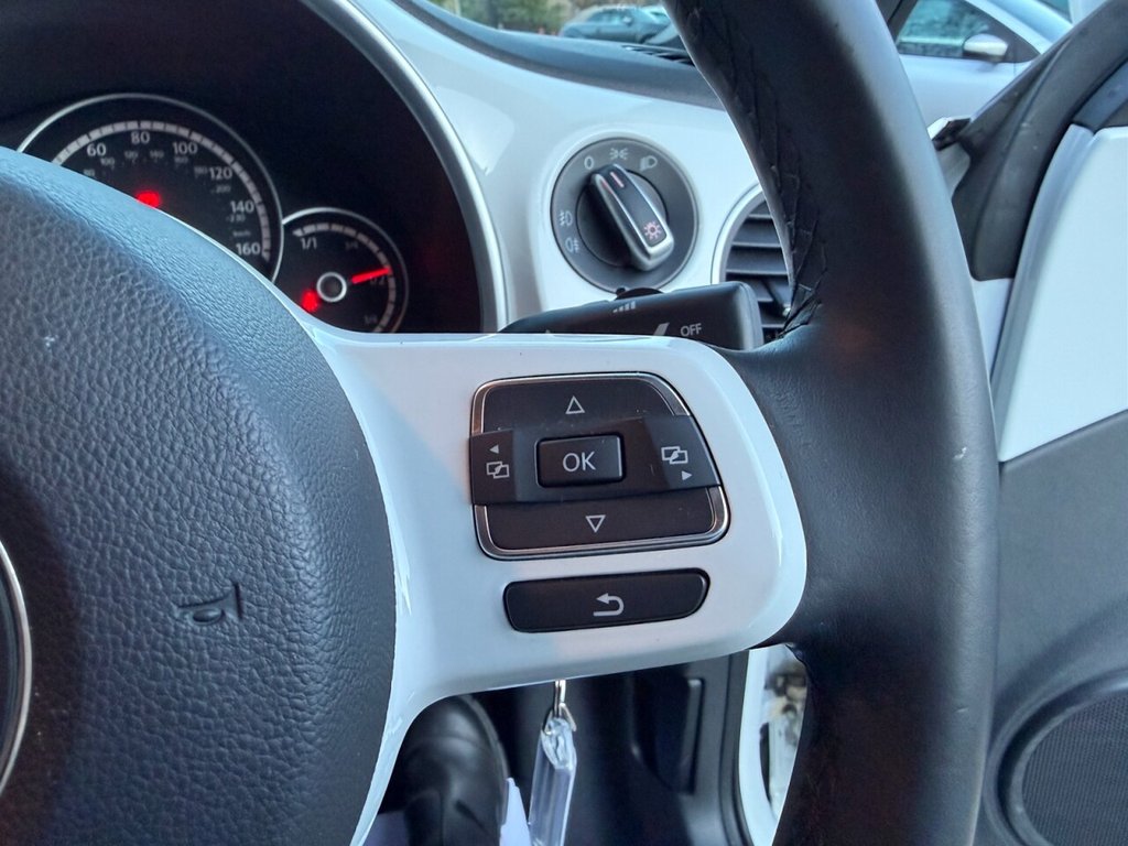 Used Volkswagen Beetle 2015 for sale - 77356676: Photo 14