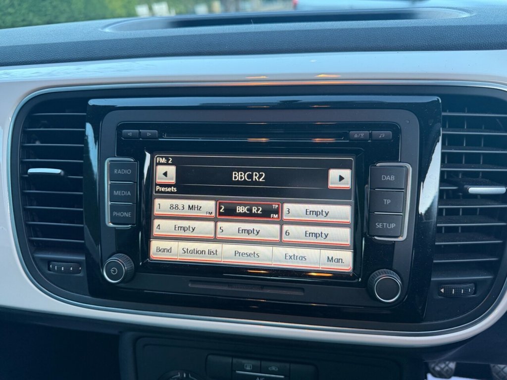 Used Volkswagen Beetle 2015 for sale - 77356676: Photo 18