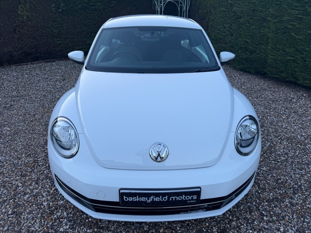 Used Volkswagen Beetle 2015 for sale - 77356676: Photo 2