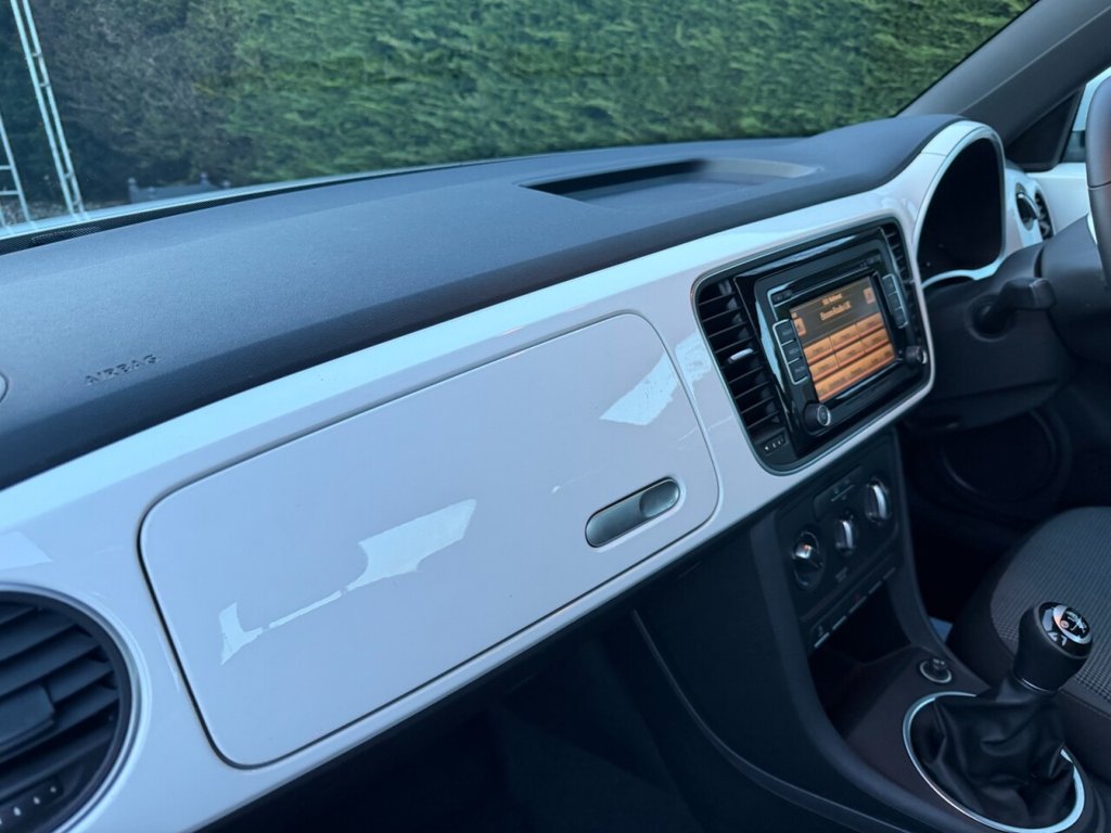 Used Volkswagen Beetle 2015 for sale - 77356676: Photo 20