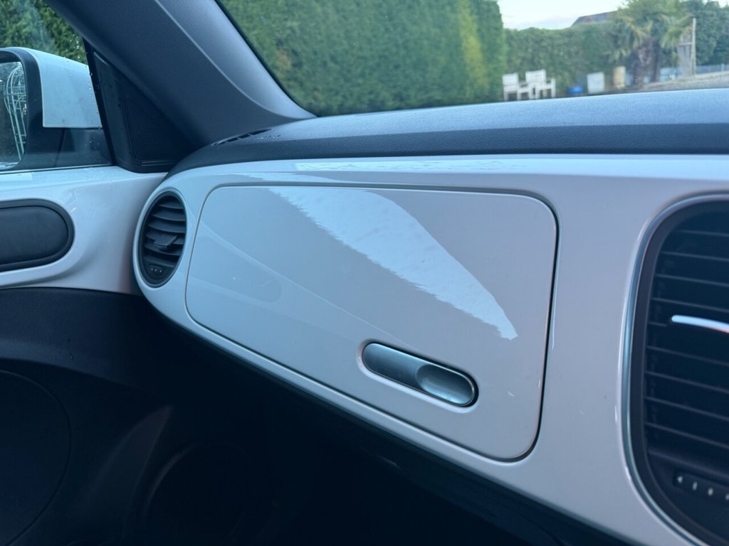 Used Volkswagen Beetle 2015 for sale - 77356676: Photo 22