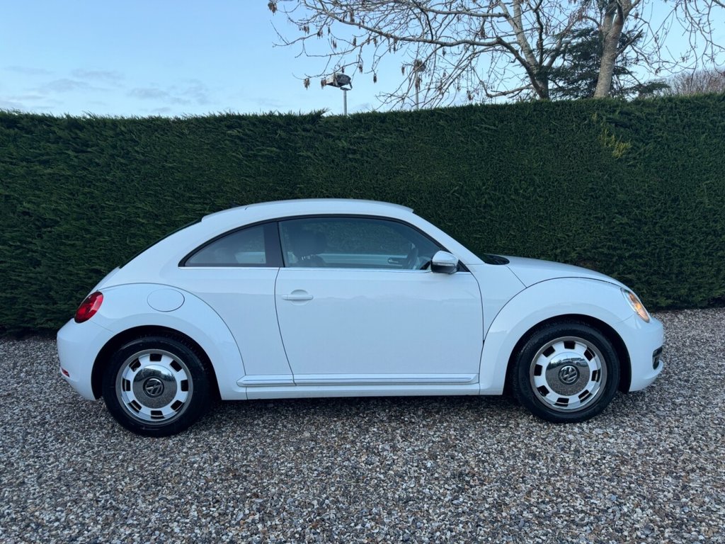 Used Volkswagen Beetle 2015 for sale - 77356676: Photo 4