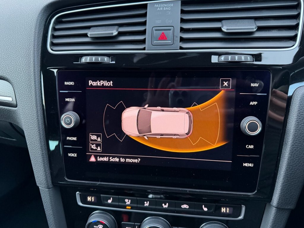 Used Volkswagen Golf 2018 for sale - 77133499: Photo 22