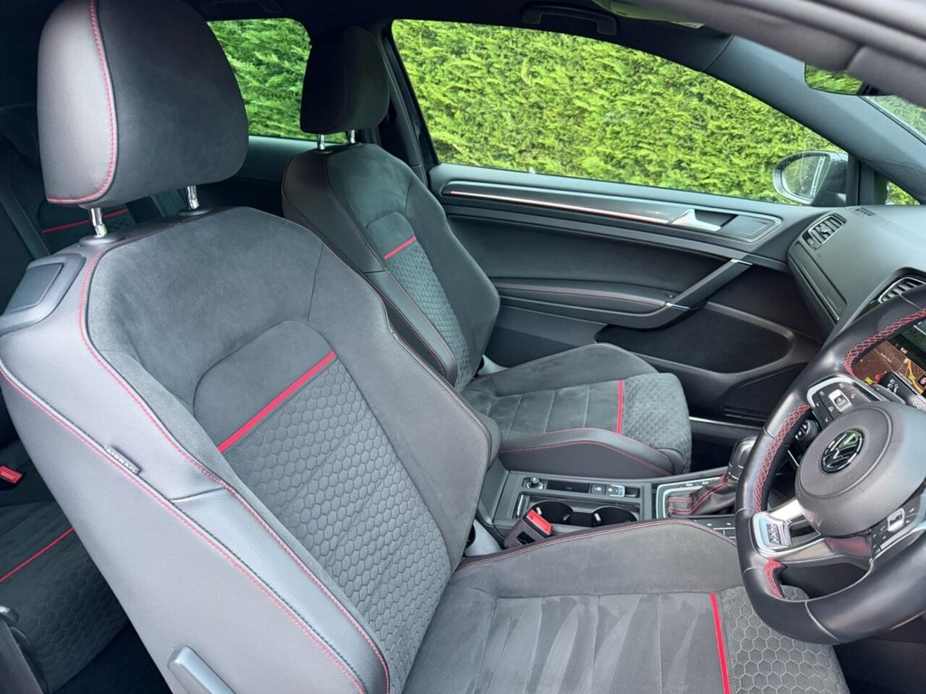 Used Volkswagen Golf 2018 for sale - 77133499: Photo 26