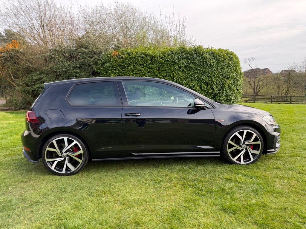 Used Volkswagen Golf 2018 for sale - 77133499: Photo 40