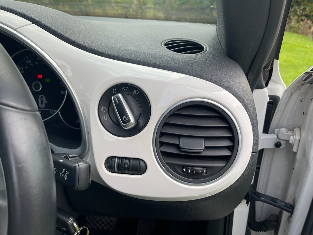 Used Volkswagen Beetle 2012 for sale - 76617223: Photo 33