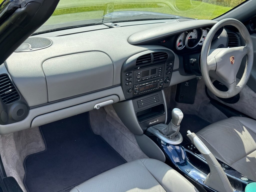 Used Porsche Boxster 2003 for sale - 76322930: Photo 18