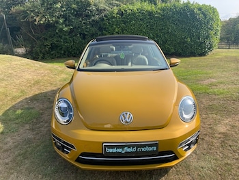 Used Volkswagen Beetle 2017 for sale - 75573415: Photo