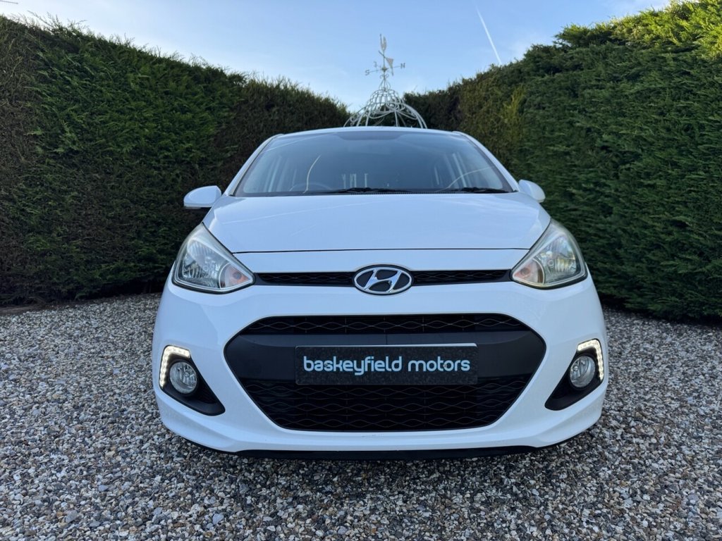 Used Hyundai i10 2015 for sale - 77667303: Photo 2