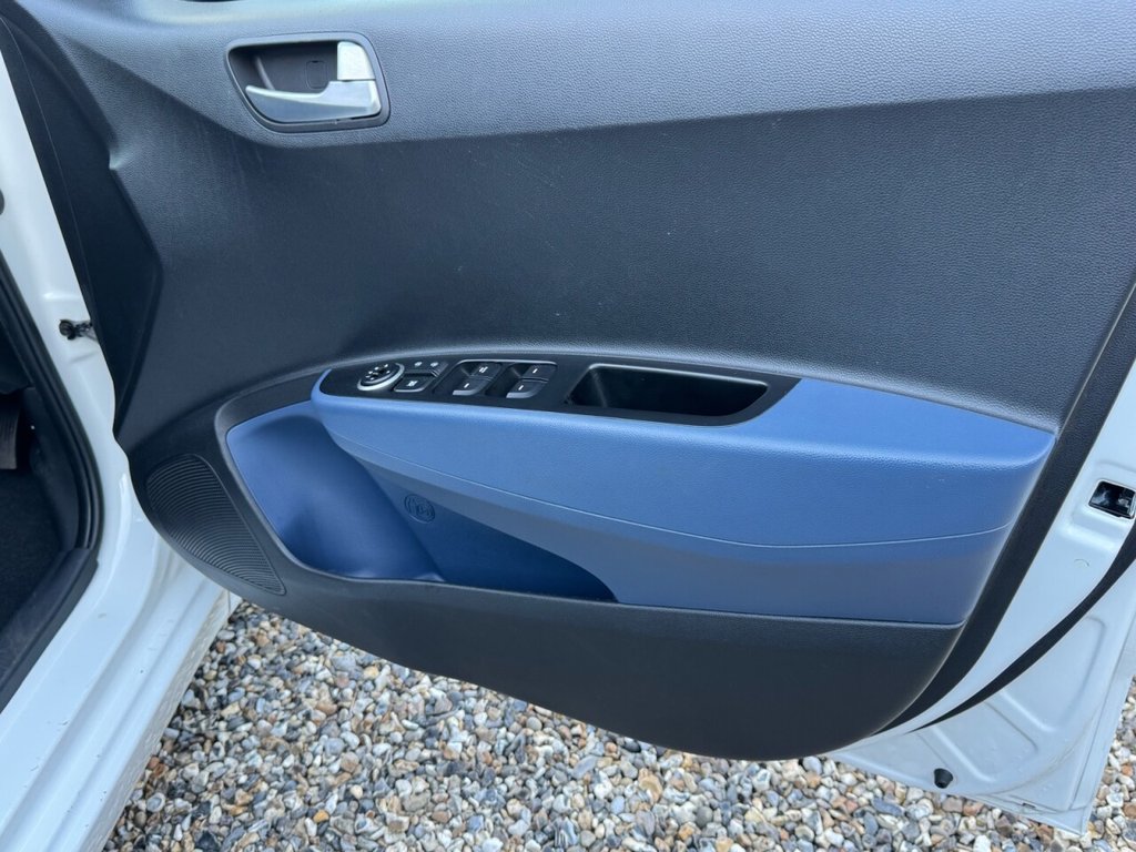 Used Hyundai i10 2015 for sale - 77667303: Photo 23