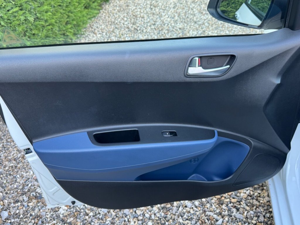 Used Hyundai i10 2015 for sale - 77667303: Photo 26