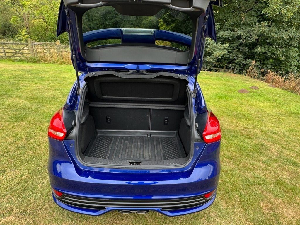 Used Ford Focus 2015 for sale - 76546370: Photo 32