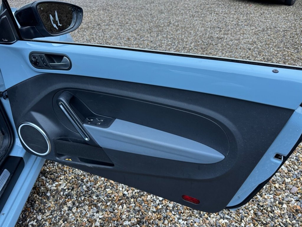 Used Volkswagen Beetle 2013 for sale - 77302693: Photo 19