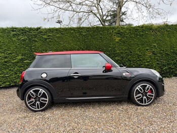 Used MINI Hatch 2018 for sale - 78200640: Photo