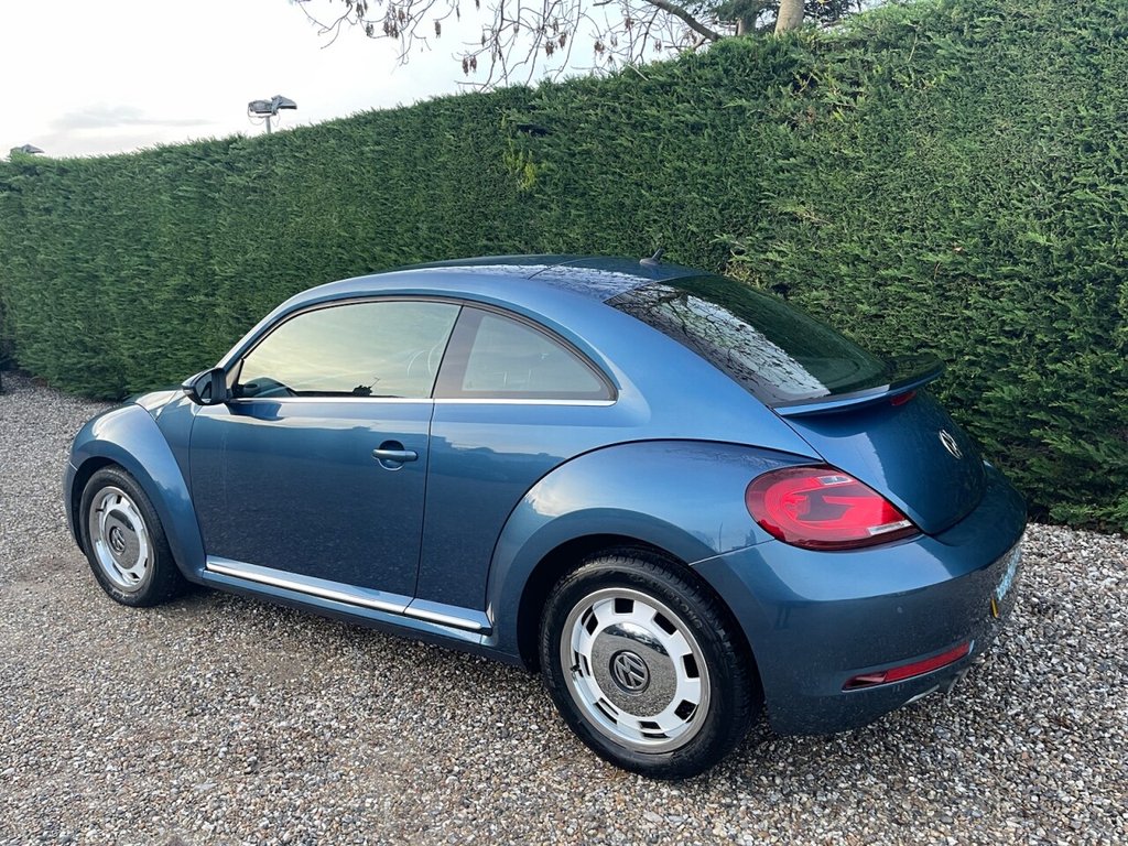 Used Volkswagen Beetle 2016 for sale - 76481998: Photo 32