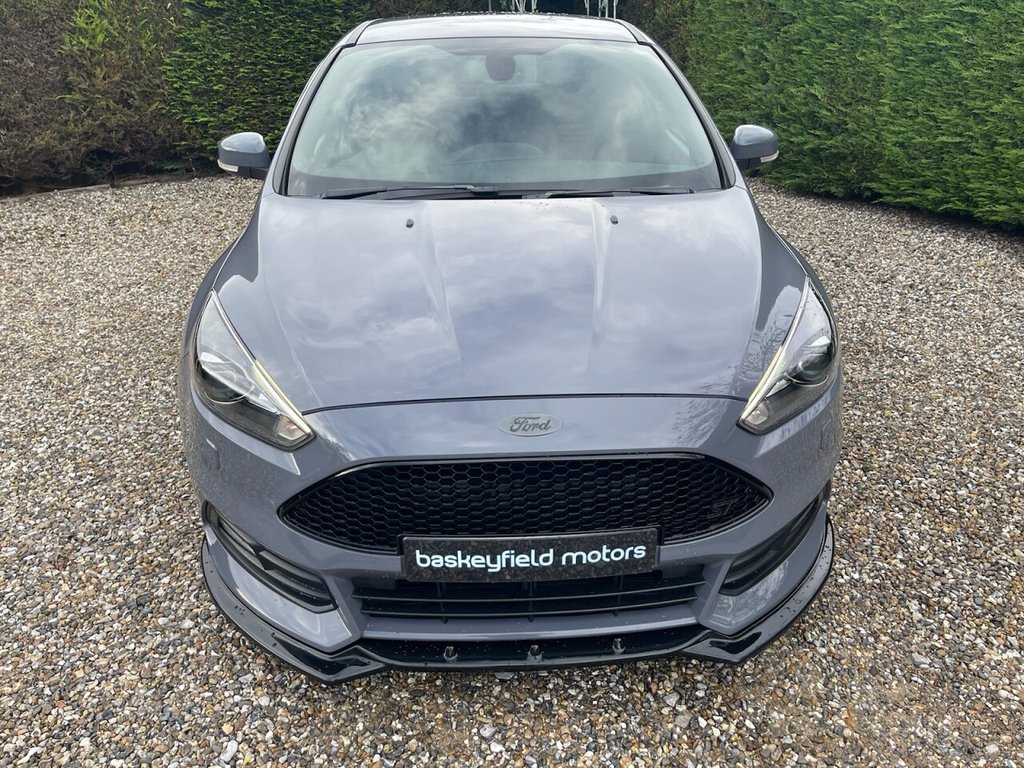 Used Ford Focus 2017 for sale - 76430264: Photo 2