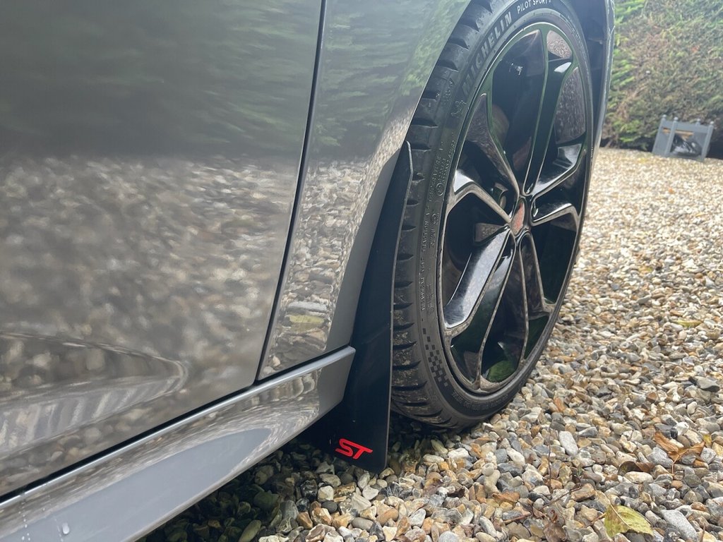 Used Ford Focus 2017 for sale - 76430264: Photo 24