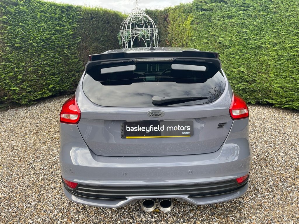 Used Ford Focus 2017 for sale - 76430264: Photo 3