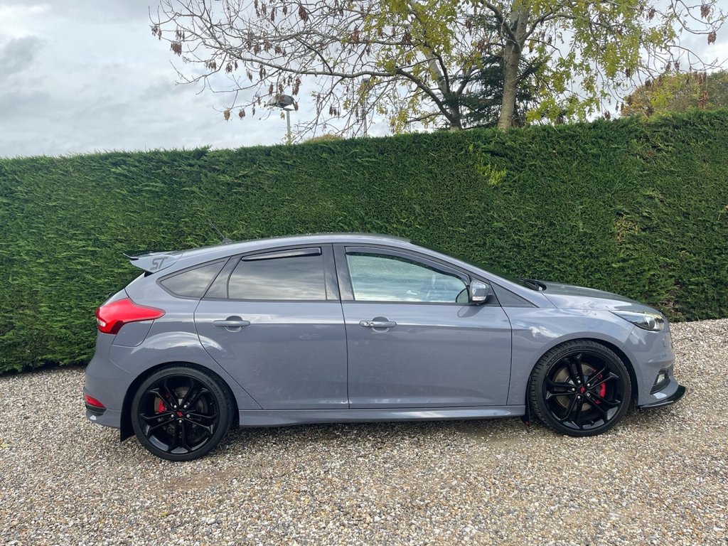 Used Ford Focus 2017 for sale - 76430264: Photo 4