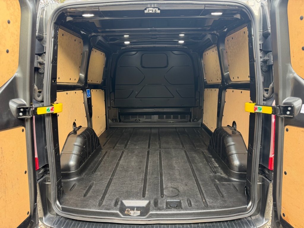 Used Ford Transit Custom 2018 for sale - 77850379: Photo 18