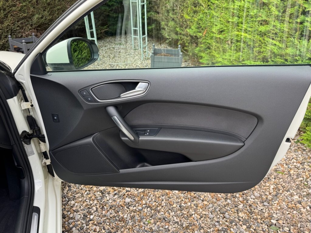 Used Audi A1 2011 for sale - 76389913: Photo 11