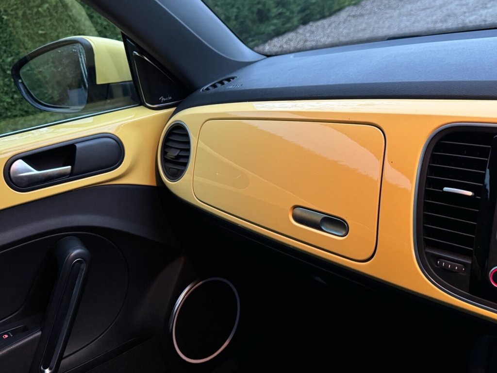 Used Volkswagen Beetle 2012 for sale - 77188610: Photo 18