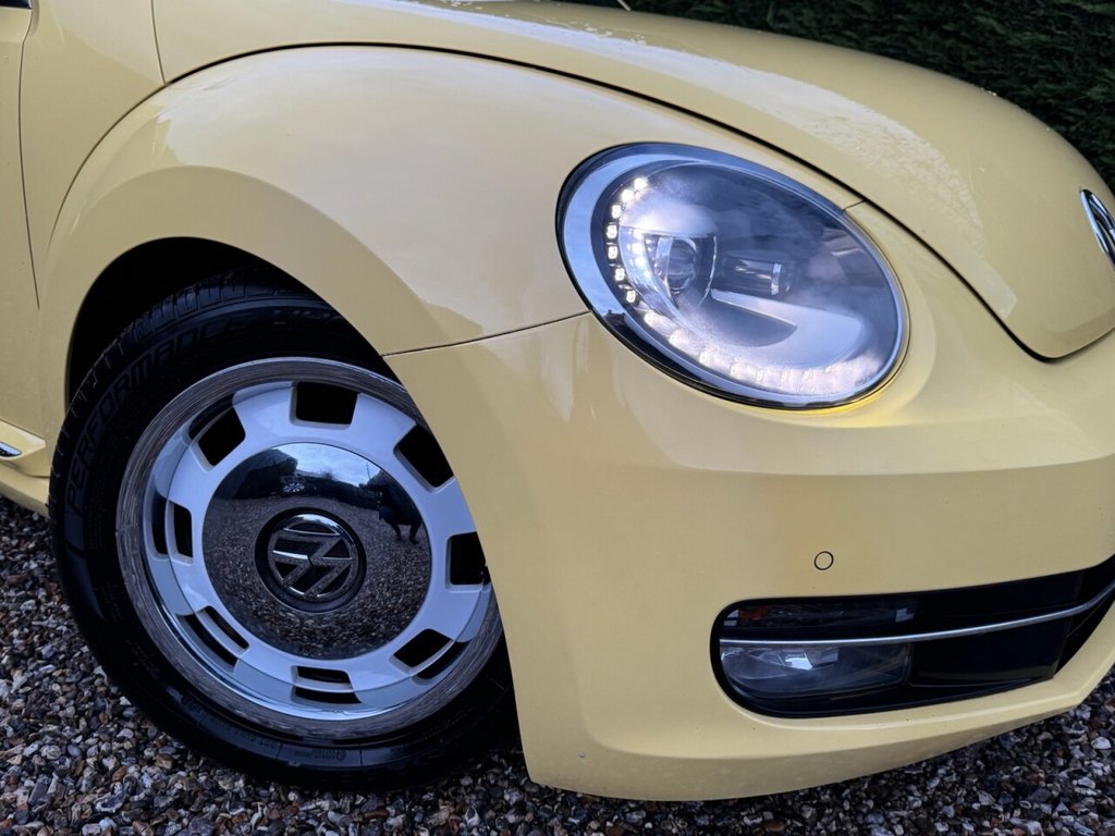 Used Volkswagen Beetle 2012 for sale - 77188610: Photo 2