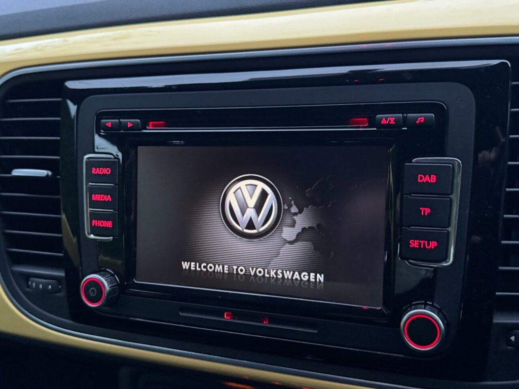 Used Volkswagen Beetle 2012 for sale - 77188610: Photo 21