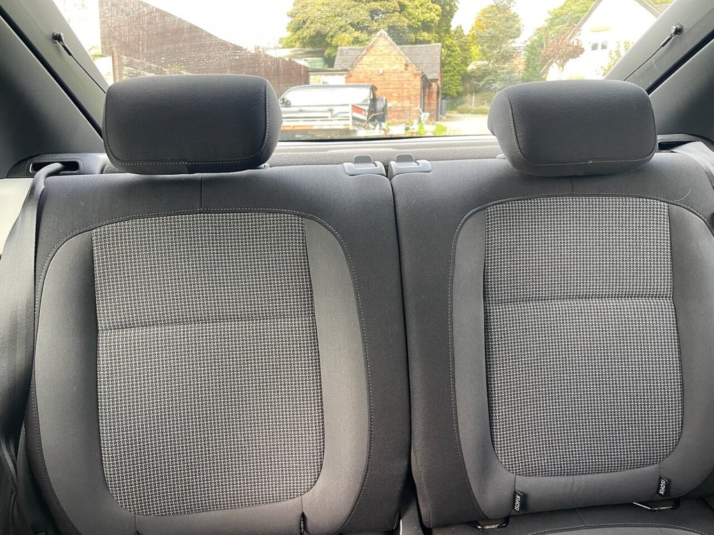 Used Volkswagen Beetle 2012 for sale - 76909784: Photo 23