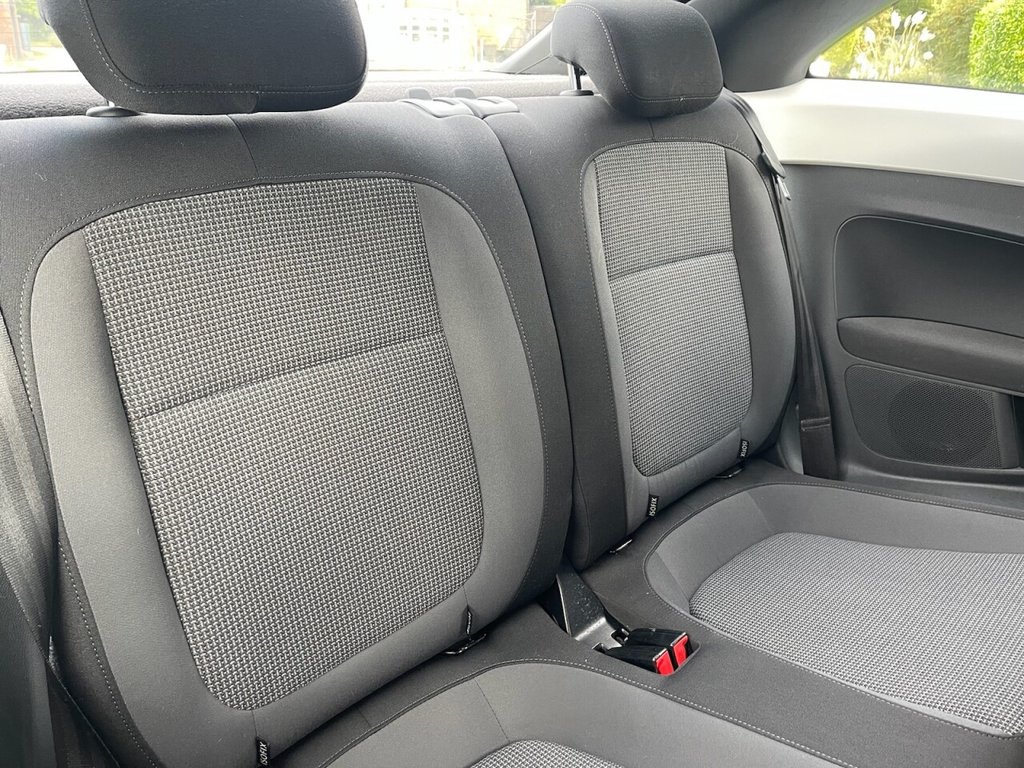 Used Volkswagen Beetle 2012 for sale - 76909784: Photo 34