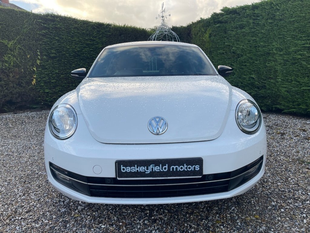 Used Volkswagen Beetle 2013 for sale - 76346009: Photo 2