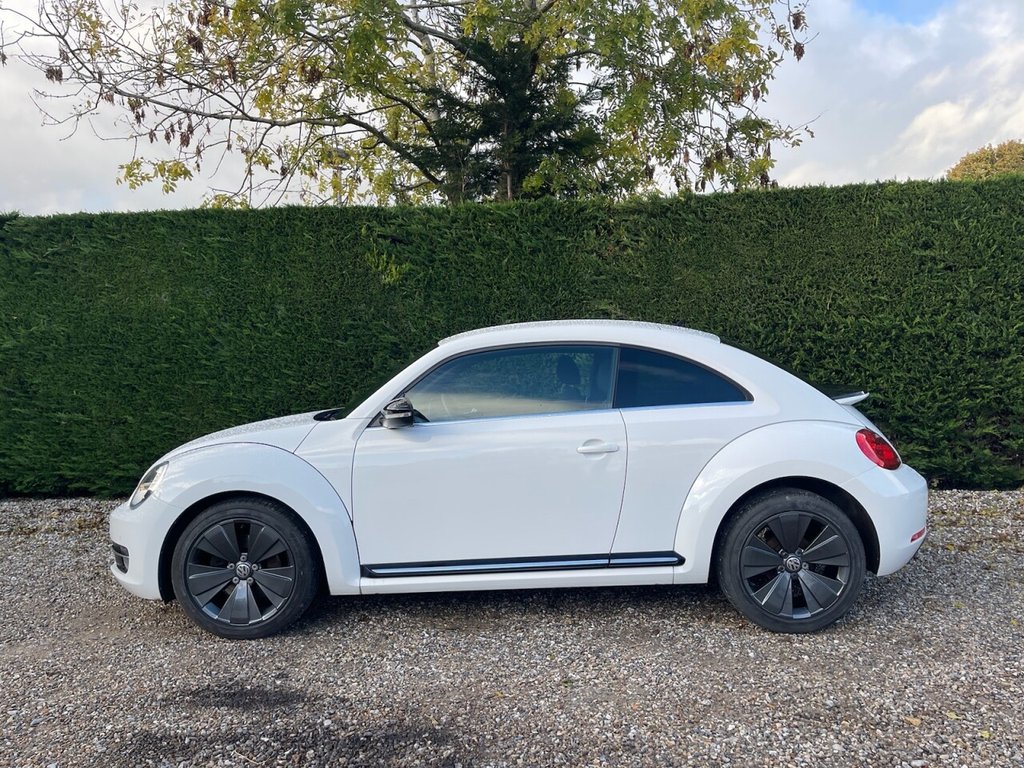 Used Volkswagen Beetle 2013 for sale - 76346009: Photo 4