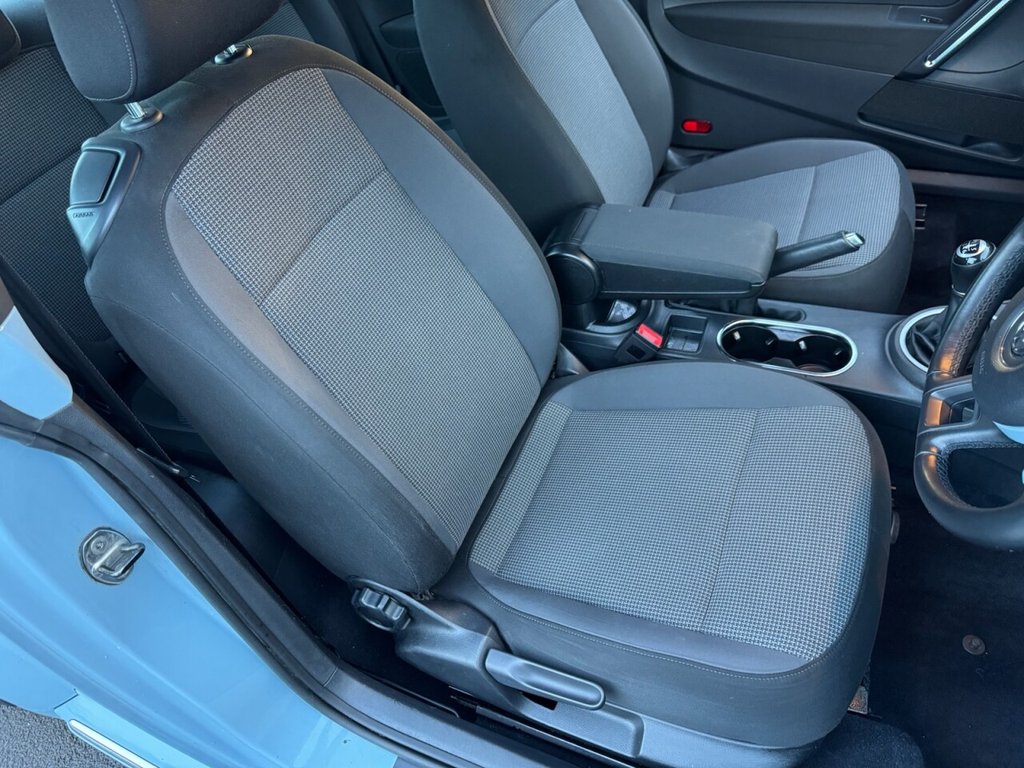 Used Volkswagen Beetle 2013 for sale - 77780108: Photo 17