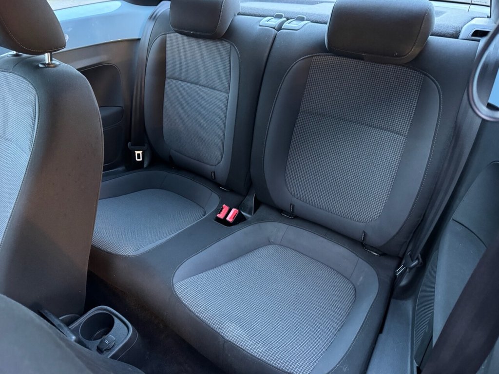 Used Volkswagen Beetle 2013 for sale - 77780108: Photo 18
