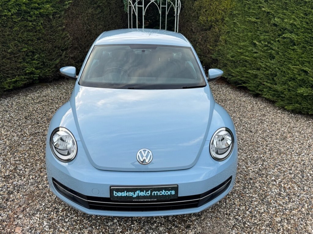 Used Volkswagen Beetle 2013 for sale - 77780108: Photo 2