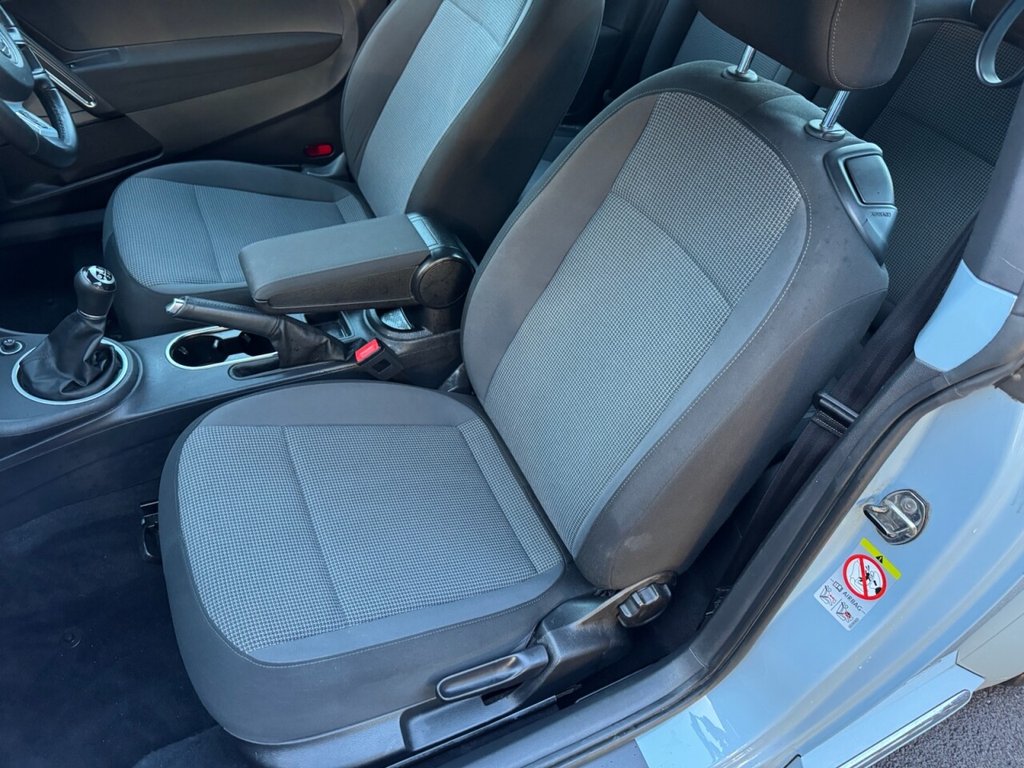 Used Volkswagen Beetle 2013 for sale - 77780108: Photo 20