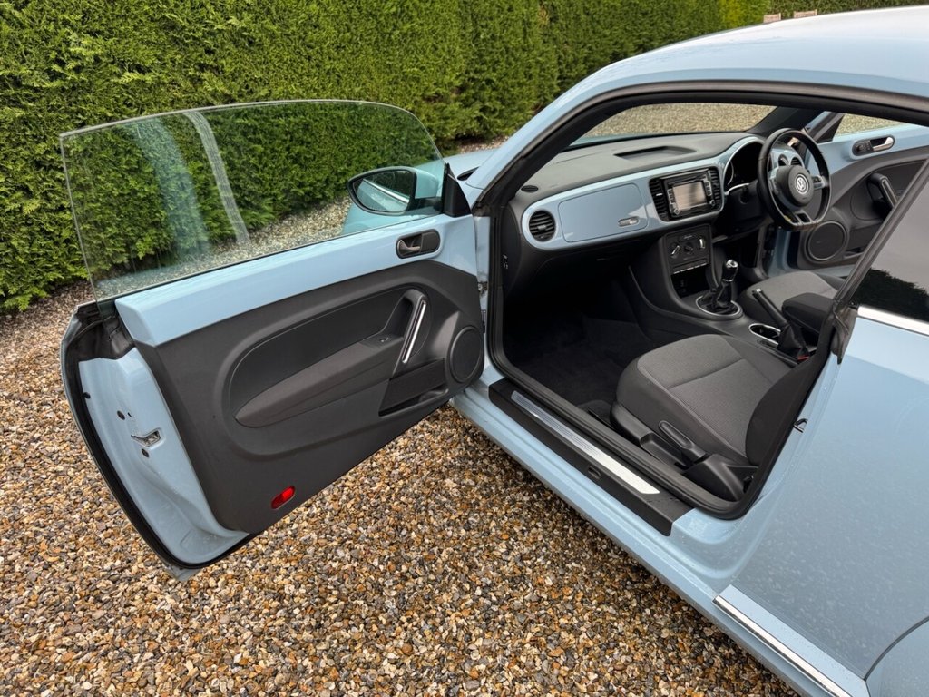 Used Volkswagen Beetle 2013 for sale - 77780108: Photo 29