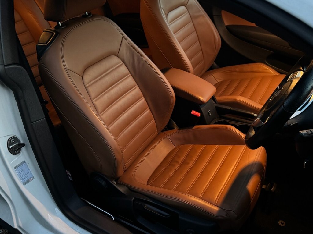 Used Volkswagen Scirocco 2011 for sale - 76740619: Photo 11