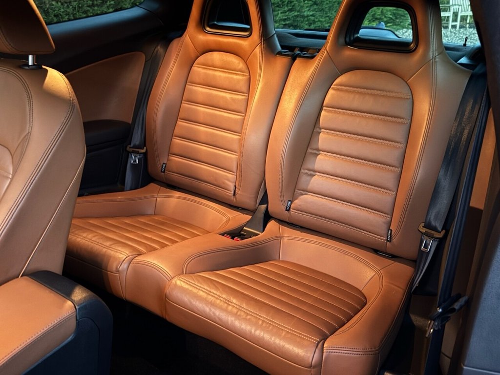 Used Volkswagen Scirocco 2011 for sale - 76740619: Photo 16