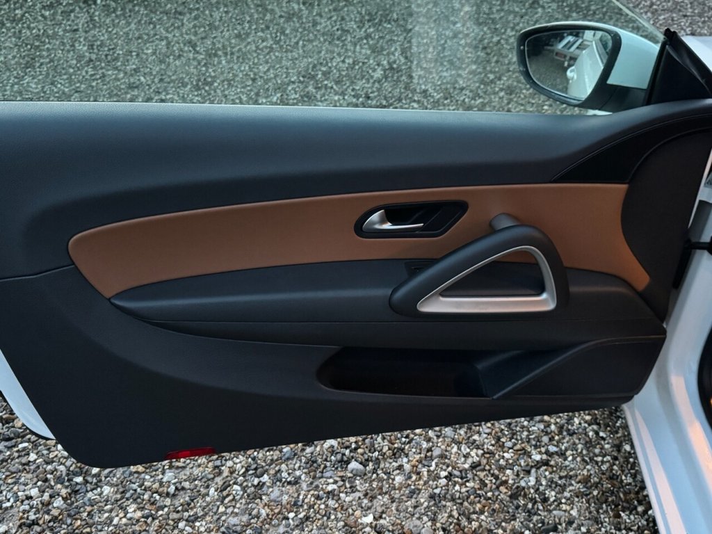 Used Volkswagen Scirocco 2011 for sale - 76740619: Photo 20