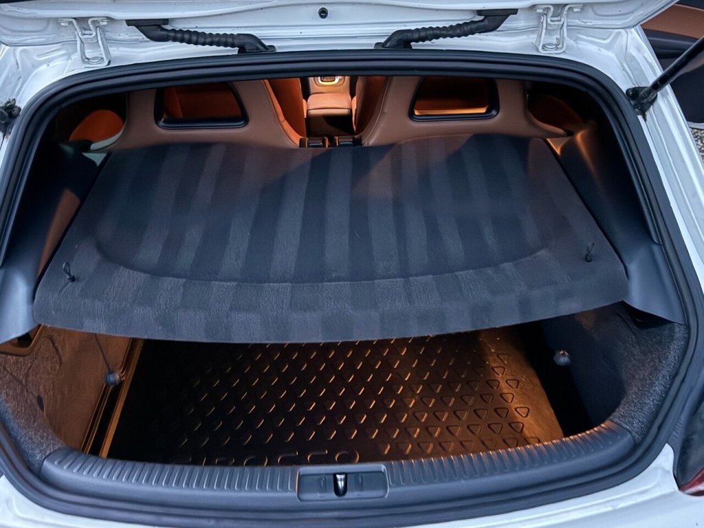 Used Volkswagen Scirocco 2011 for sale - 76740619: Photo 21