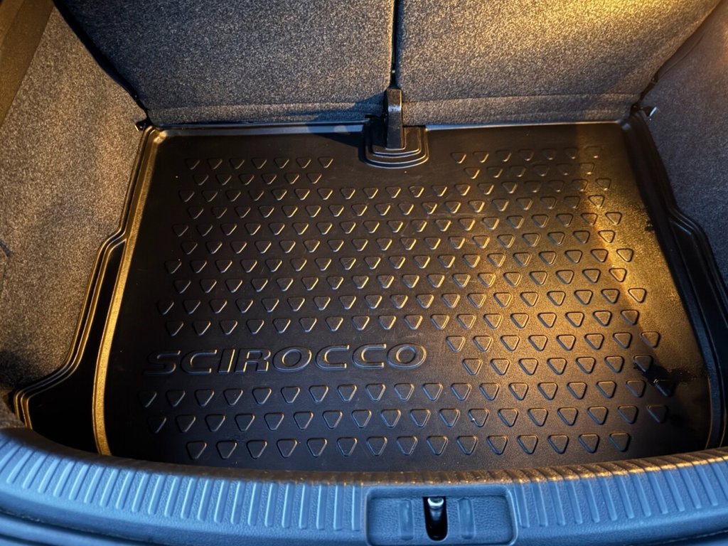 Used Volkswagen Scirocco 2011 for sale - 76740619: Photo 22