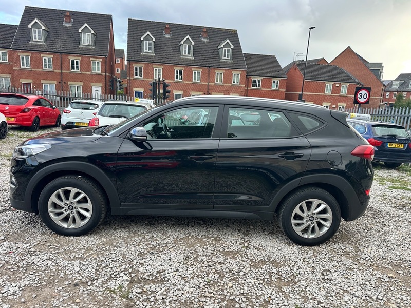 Used Hyundai TUCSON 2017 for sale - 76123613: Photo 2