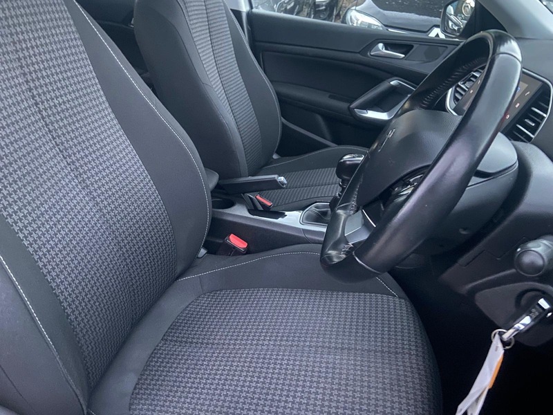 Used Peugeot 308 2020 for sale - 76798907: Photo 16