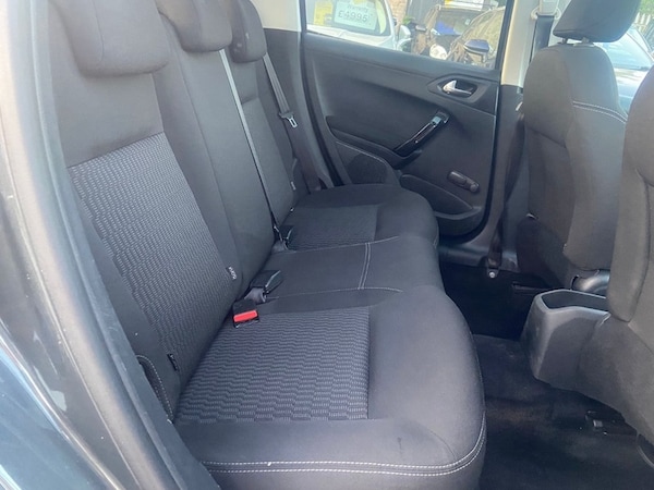 Used Peugeot 208 2015 for sale - 76123609: Photo 15
