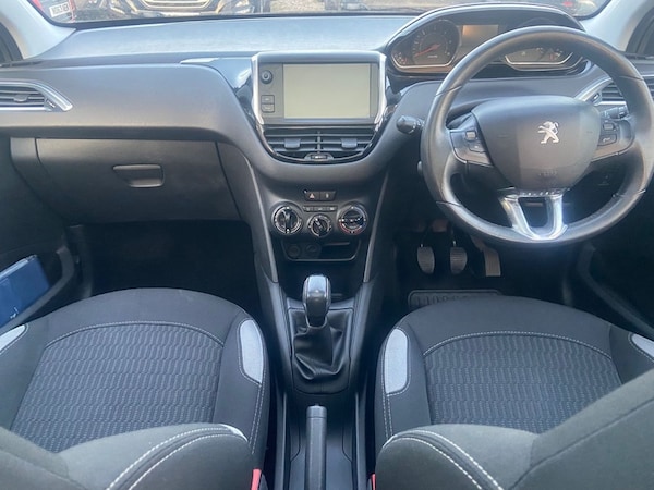 Used Peugeot 208 2015 for sale - 76123609: Photo 18