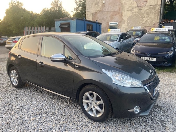 Used Peugeot 208 2015 for sale - 76123609: Photo 7