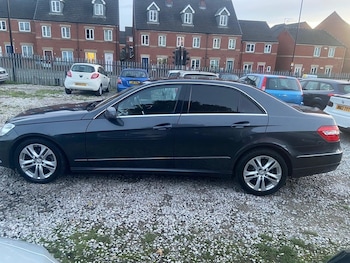 Used Mercedes-Benz B Class 2013 for sale - 76376405: Photo