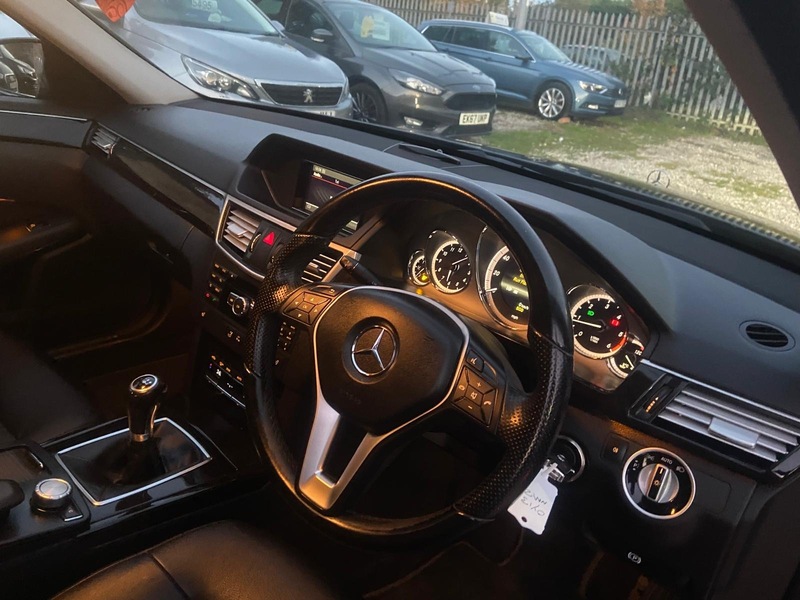 Used Mercedes-Benz E Class 2013 for sale - 76798906: Photo 15